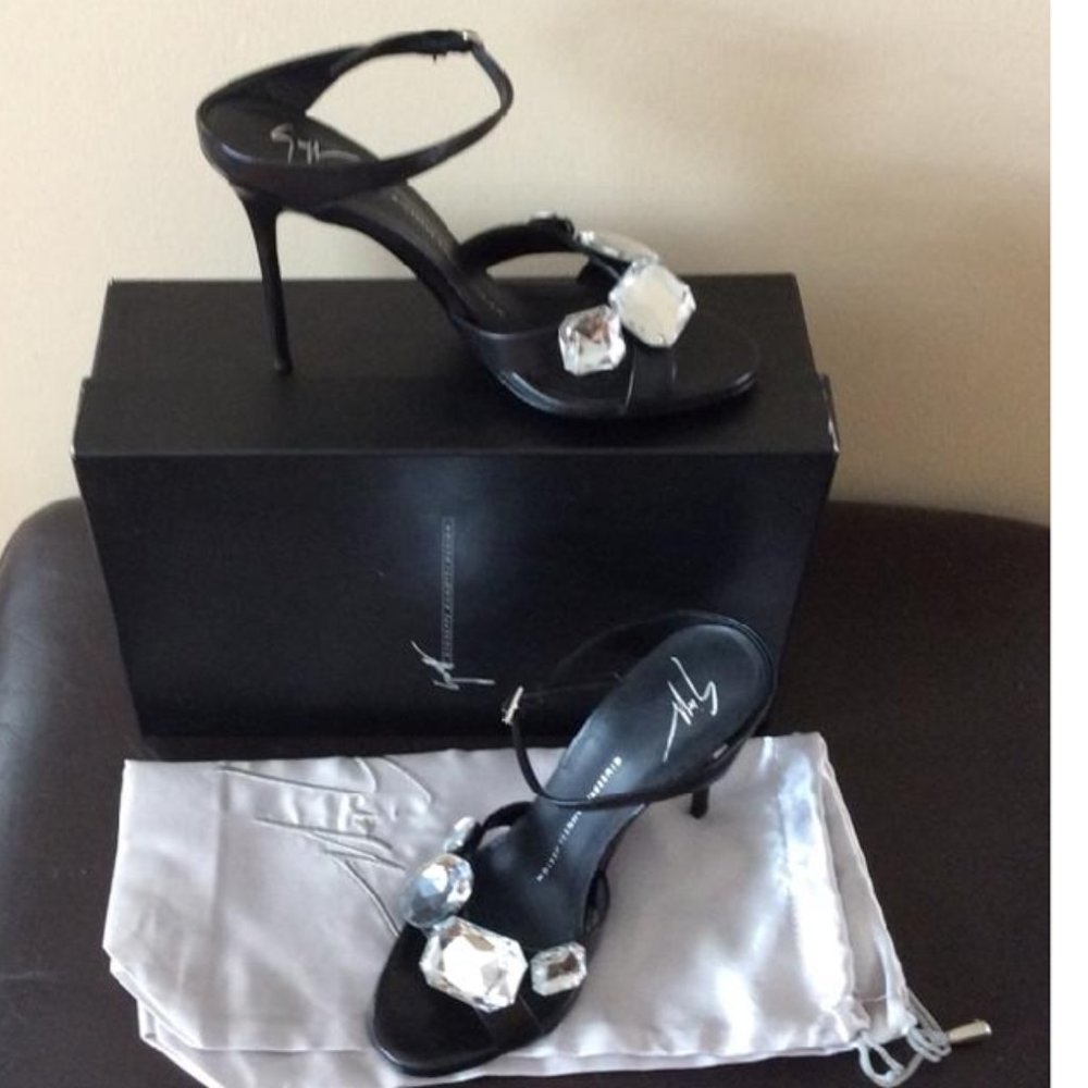 NIB Giuseppe Zanotti Mule Sandals